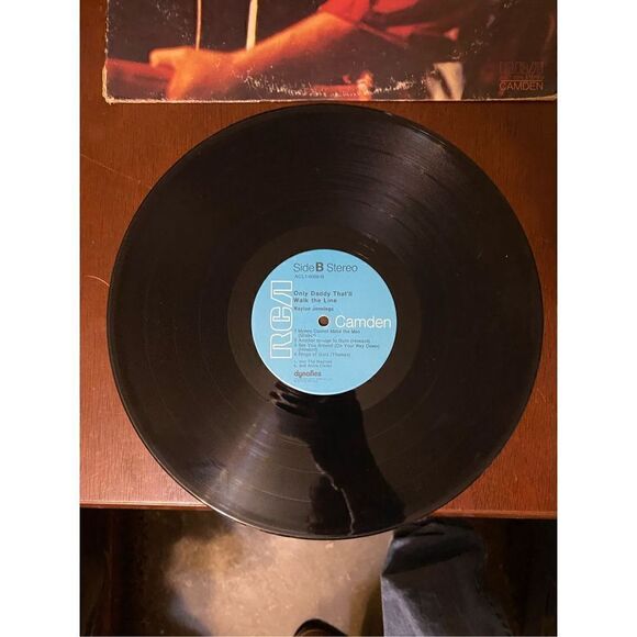 Vintage 1974 Waylon Jennings vinyl - Picture 4 of 4